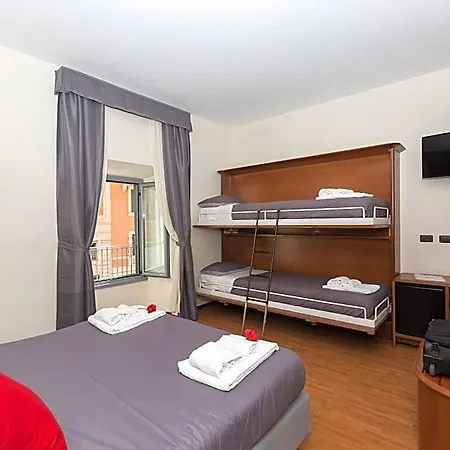 Filomena Arthouse Bed & Breakfast 4*
